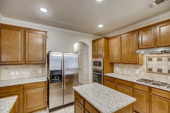 Building Photo - 12619 Quarter J