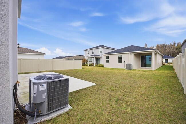 Building Photo - 37411 Roanoke River Wy