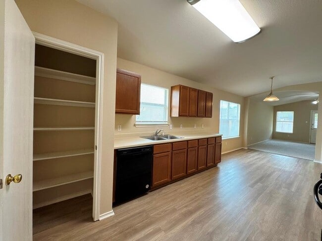 Building Photo - 209 Katy B Ln