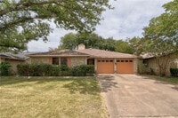 Building Photo - 12906 Pegasus St