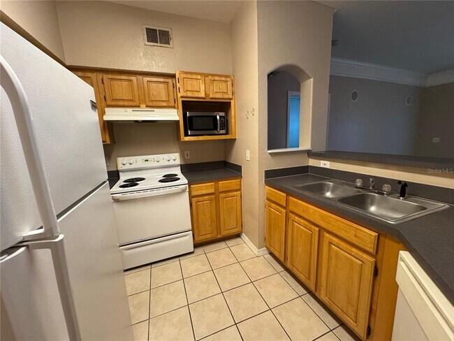 Building Photo - 6685 Queens Borough Ave