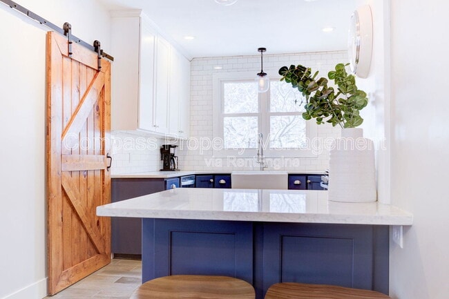 Building Photo - 328 Visser Pl SE