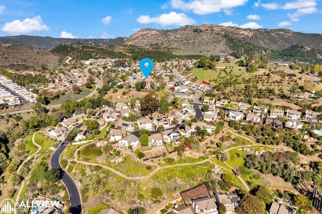 Building Photo - Gated Cimarron 3 Bed/ 2 Bath Home with Garage & Community Amenities