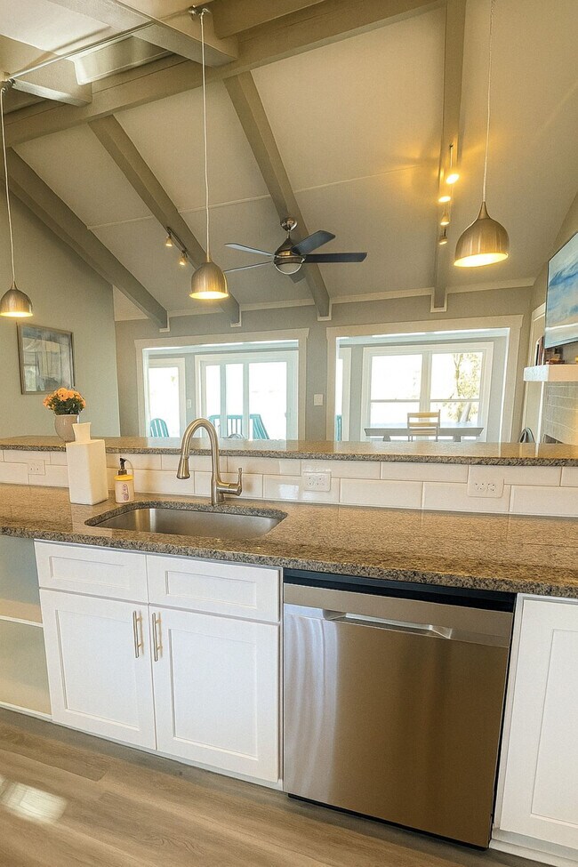 Building Photo - 152 Barksdale Ln