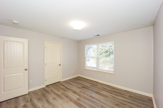 Building Photo - 474 Highland Falls Dr