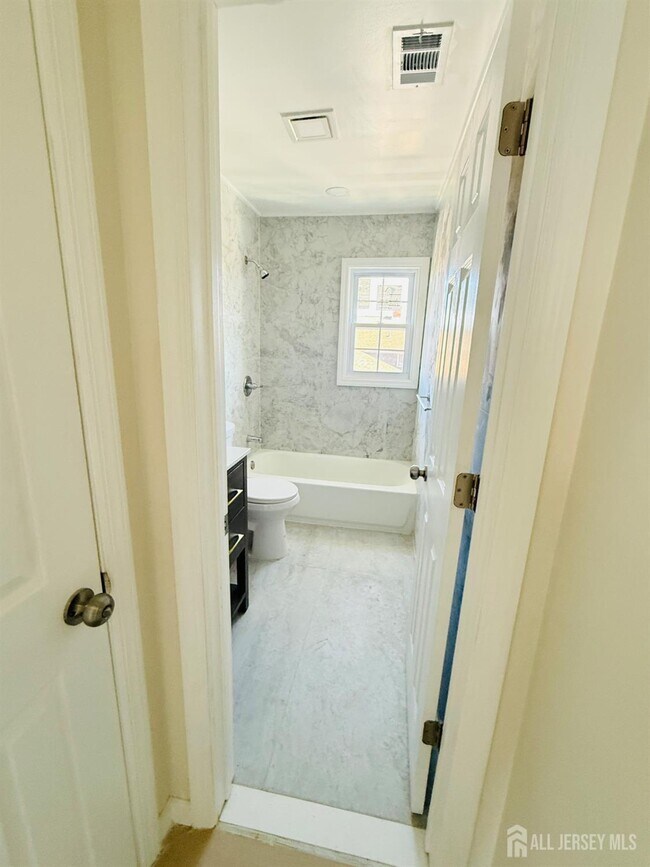 Building Photo - 54 Bergen St