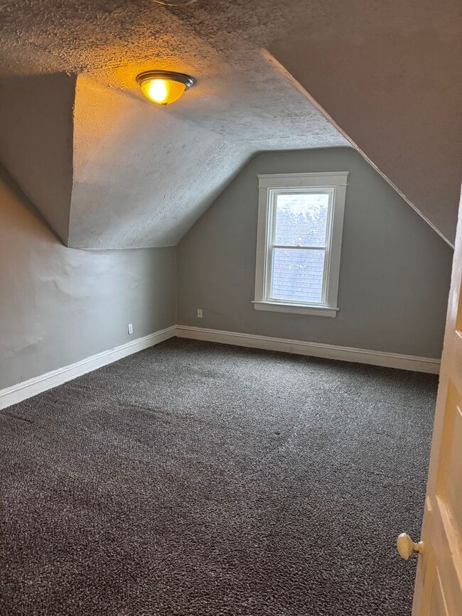 Building Photo - 10707 Hampden Ave