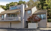 Building Photo - 9668 Willow Ct
