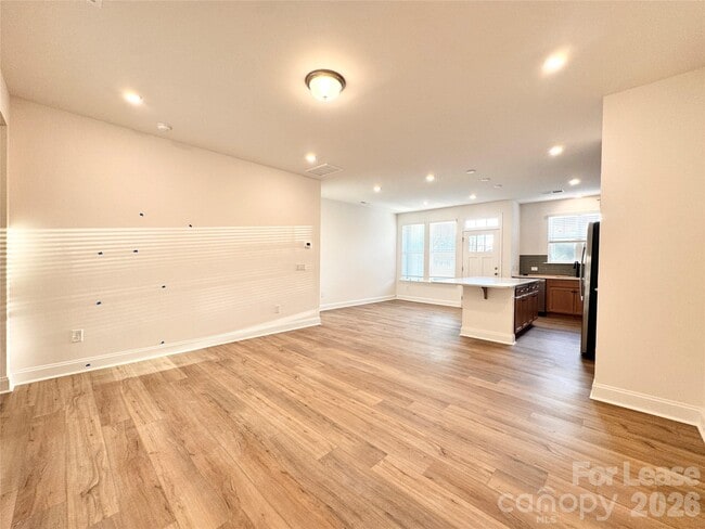 Building Photo - 2954 Clyde Dr