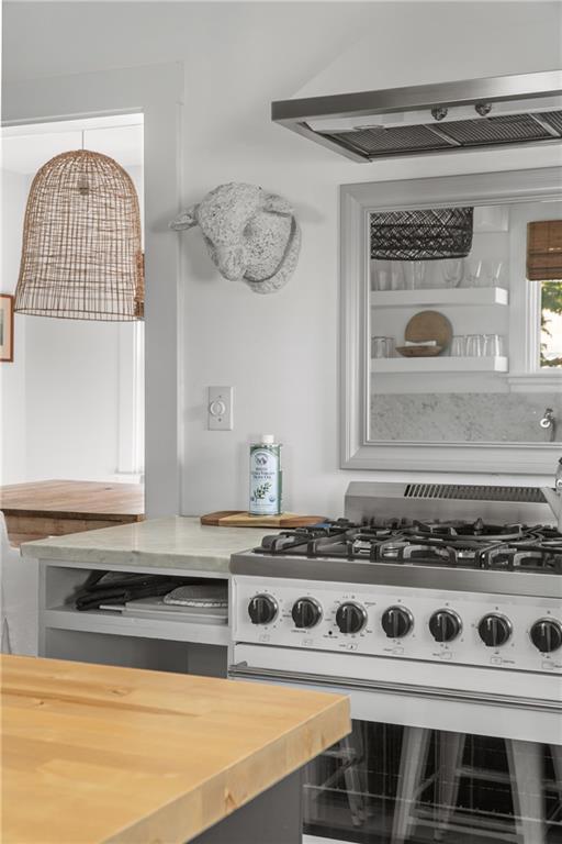 Building Photo - 193 Coggeshall Ave