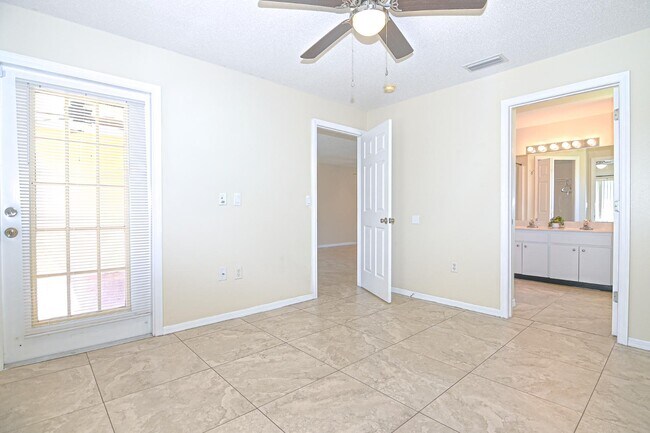 Building Photo - 2238 Mystic Ring Loop