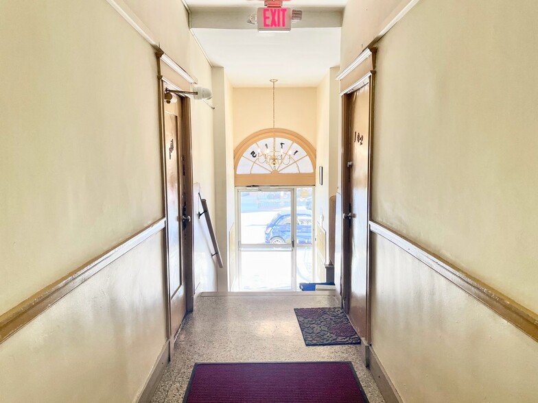 Building Photo - 1715 P St NW