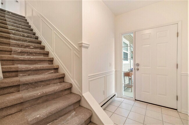 Building Photo - 2925 N Knightsbridge Cir