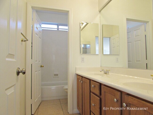 Building Photo - 722 Bighorn Creek St
