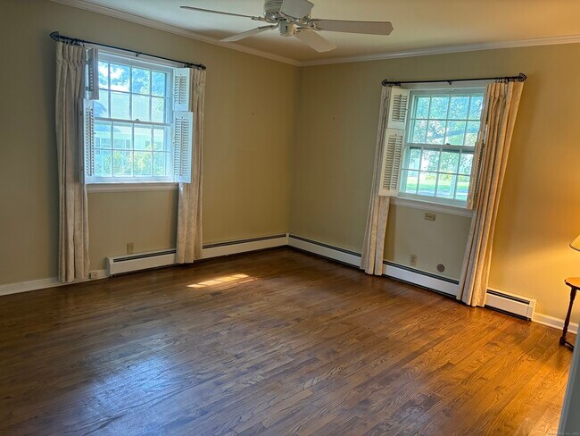 Building Photo - 35 Marwick Manor