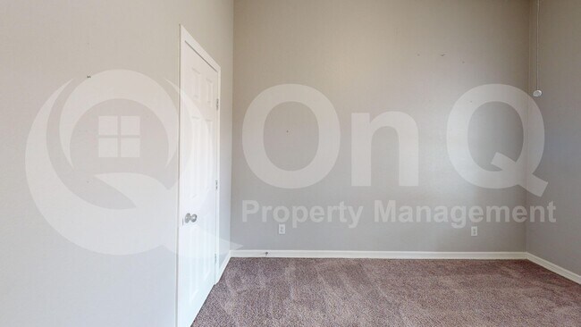 Building Photo - 6201 Grantham Dr