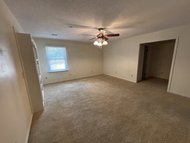 Building Photo - Available FOR RENT in Dothan, AL!!