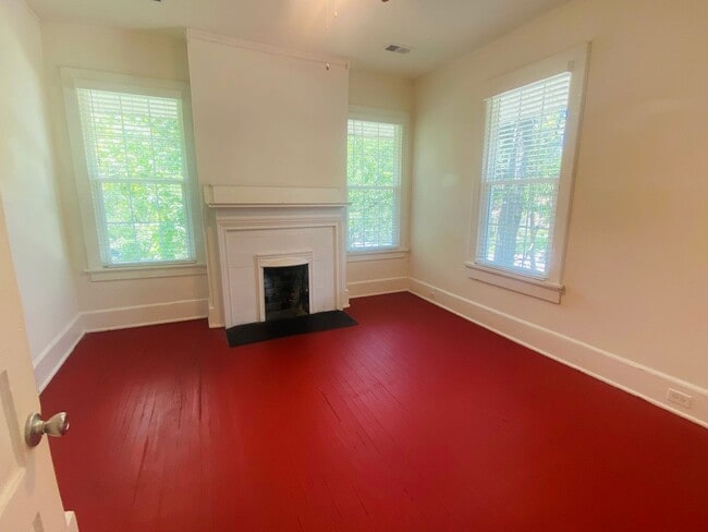 Building Photo - Old Shandon