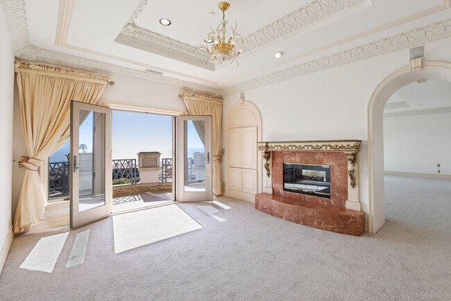 Building Photo - OCEAN VIEW CUSTOM BUILT LUXURY ESTATE