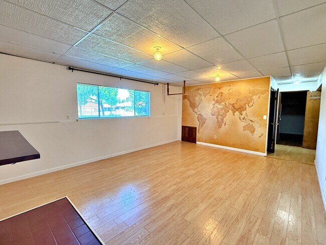 Building Photo - 2746 SE 73rd Ave