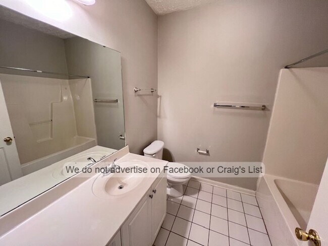 Building Photo - Woodland Village- Bardstown Court