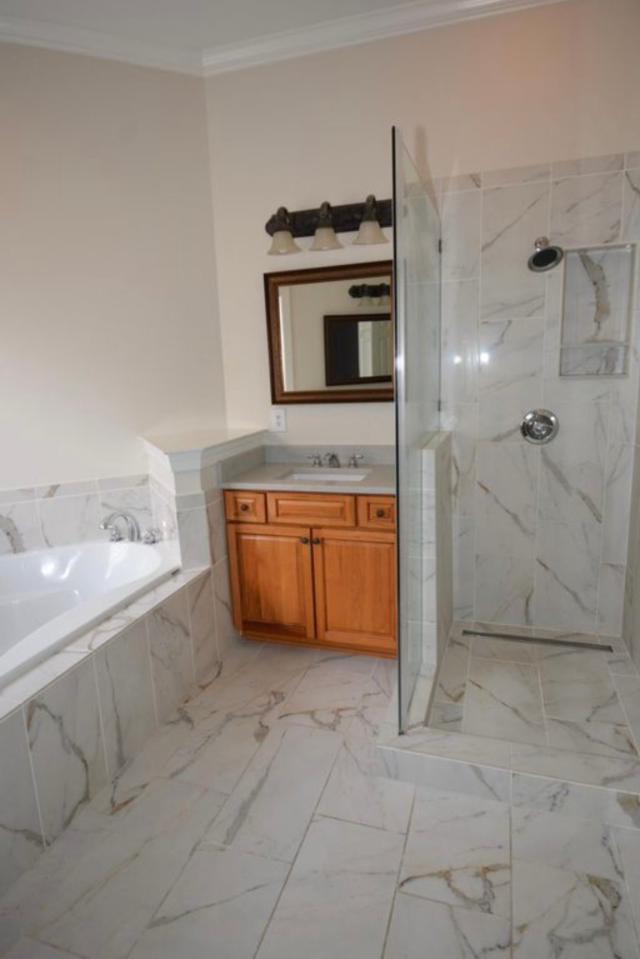 Building Photo - 2206 Wyndgate Dr