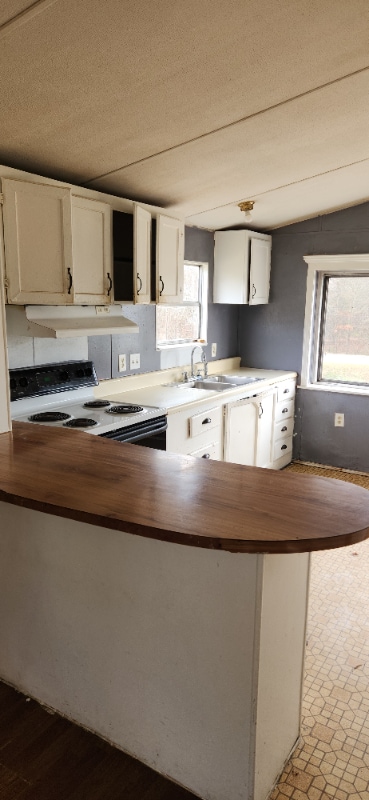 Building Photo - 27511 US-31