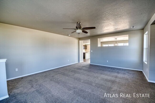 Building Photo - 17805 N Harpster Wy