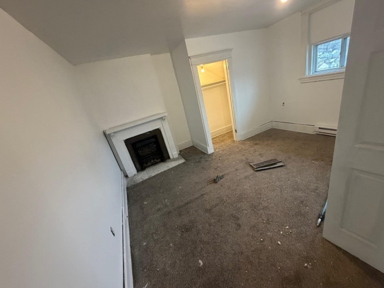 Building Photo - 500 Marwood Ave