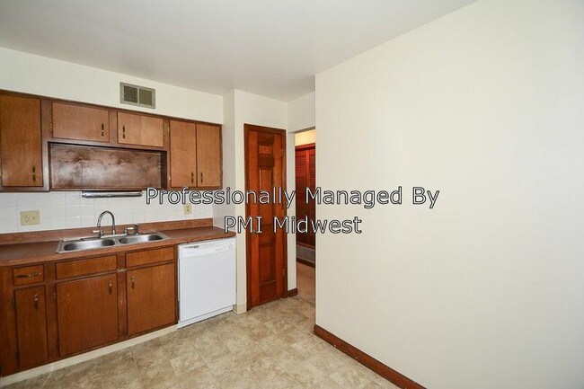 Building Photo - 3031 E 47th St