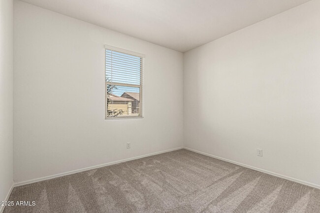 Building Photo - 21135 E Arrowhead Trail