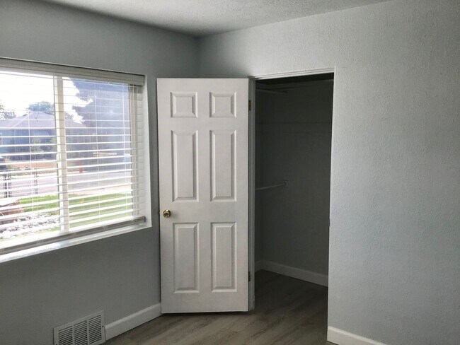 Building Photo - 921 Xavier St