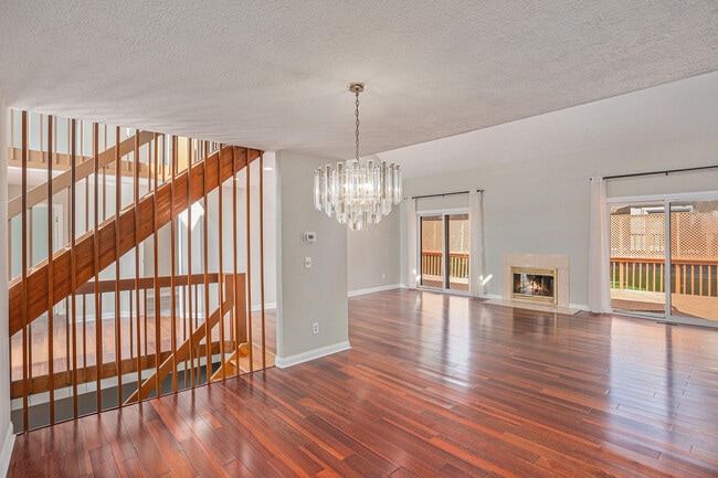 Building Photo - 36721 Tanglewood Ln