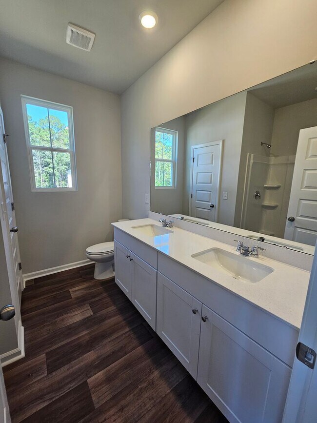 Building Photo - Waterway Commons - 4 Bedroom / Single Car ...