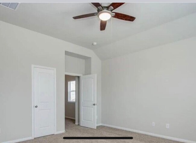 Building Photo - 22106 Regal Heights Ln