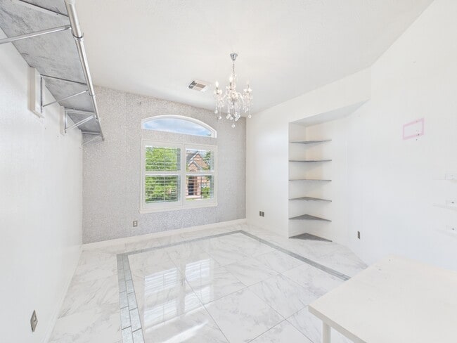 Building Photo - 6206 Canyon Run Ct