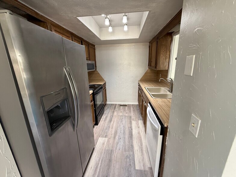 Building Photo - 7113 NW 30th Terrace