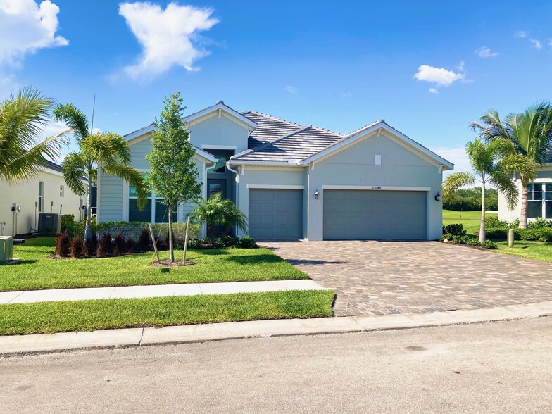 Building Photo - 25048 Oak Hammock Ct