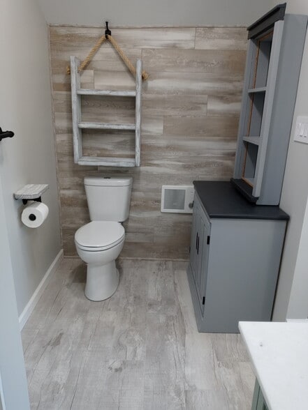 Master Bath - 14 High St