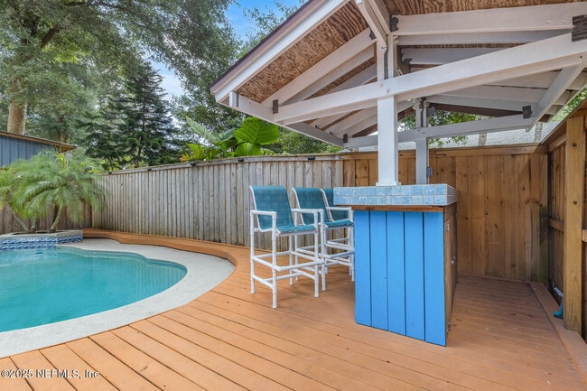 Building Photo - 4765 Marsh Hammock Dr W
