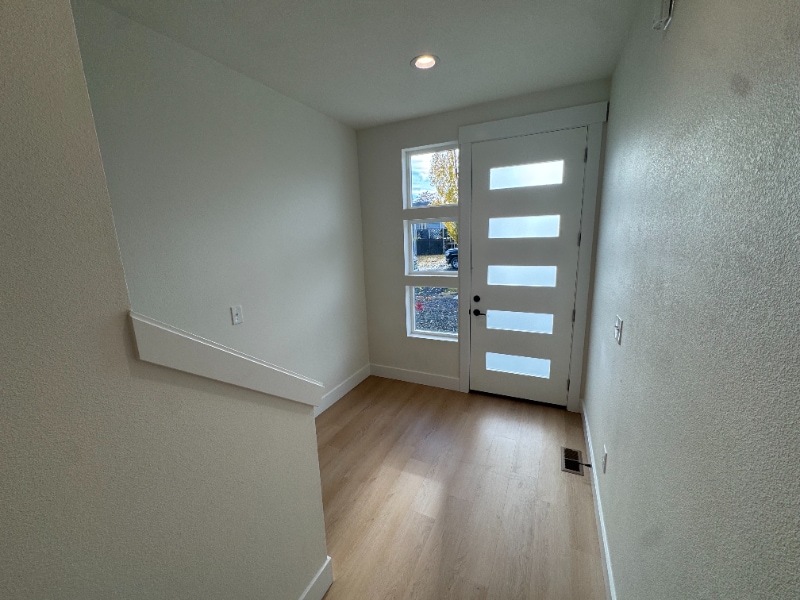 Building Photo - 3915 E 27th Ave