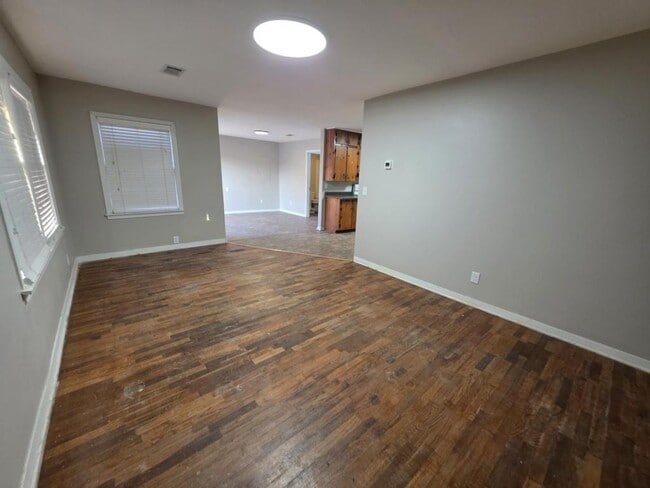 Building Photo - 555 S 9th St