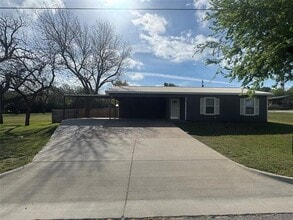 Building Photo - 104 4th St