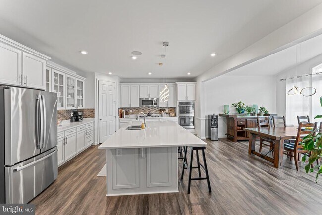 Building Photo - 7810 Bexley Ln