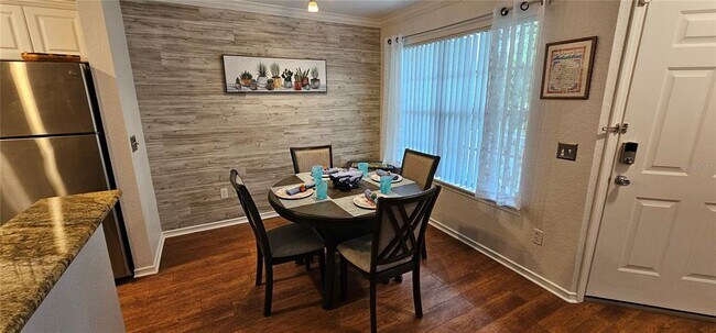 Building Photo - 850 S Tamiami Trl