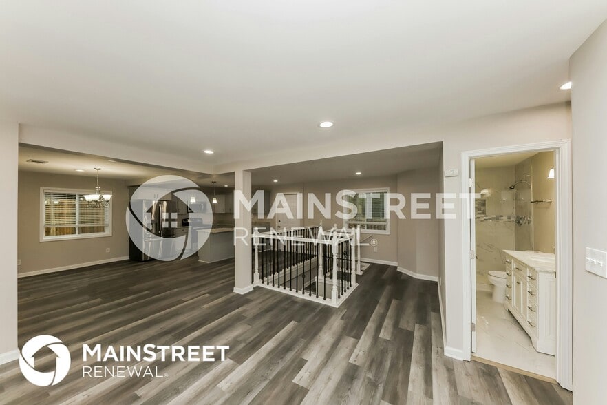 Building Photo - 3539 Meadowview Dr