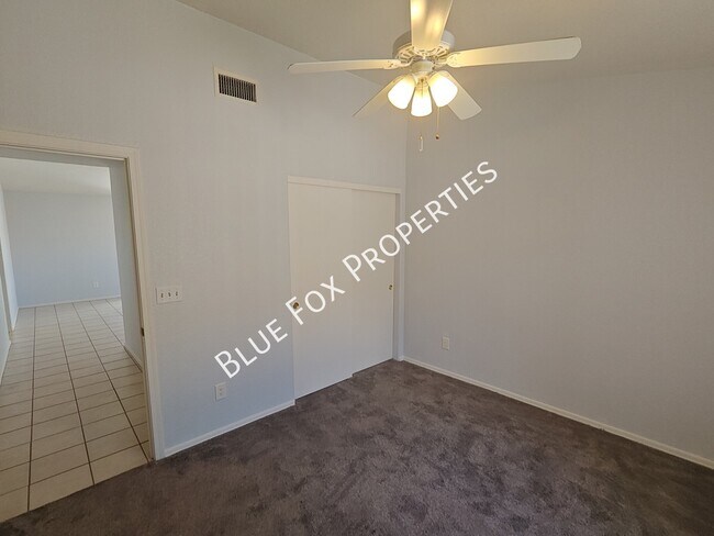 Building Photo - 7960 S Lennox Ln