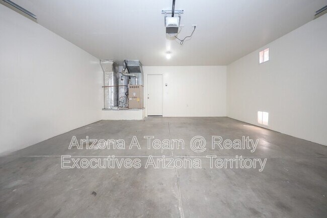 Building Photo - 7041 Mitchell Flyer Rd