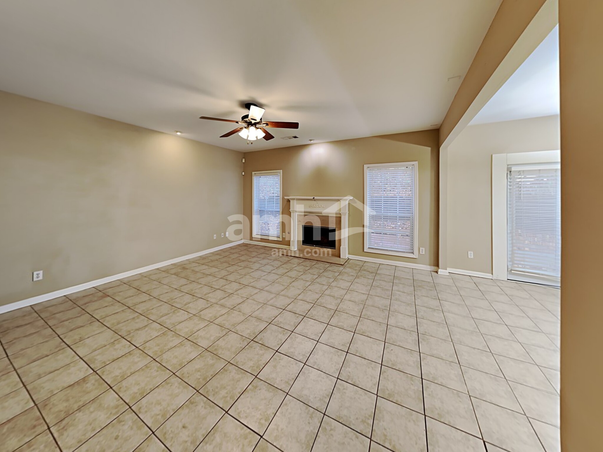 Building Photo - 1584 Silver Ridge Dr