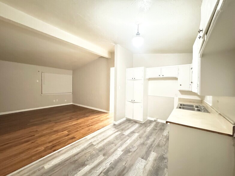 Building Photo - 616 NW 92nd St